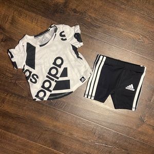 Adidas 2 piece outfit ✨ Size: 3 months ✨ EUC